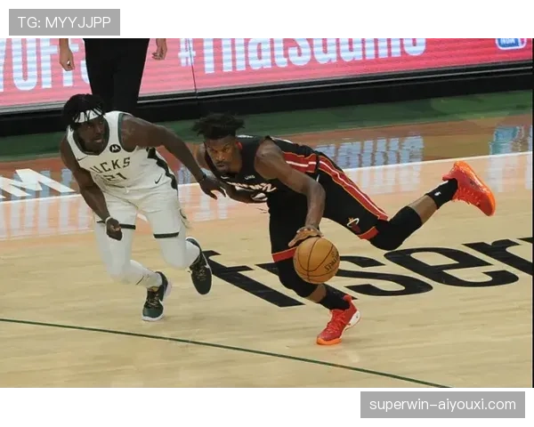 霍勒迪无球跑动制造错位，防守效率领跑后卫群